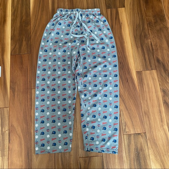 Twins Fan Gift! Mug, Build a Bear, Lounge Pants - Picture 9 of 11